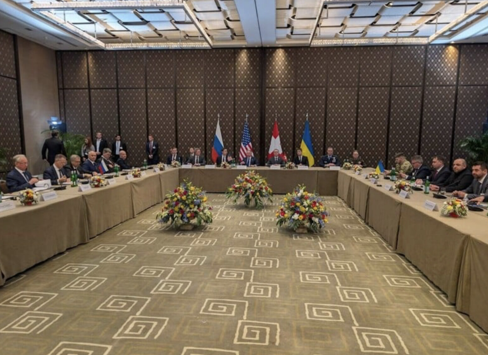 Новий раунд переговорів Україна – США – Росія планують наступного тижня – ЗМІ