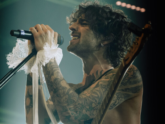 Зачем Dantes за деньги разводил и женил пары на своем сольнике. Самые яркие моменты с концерта