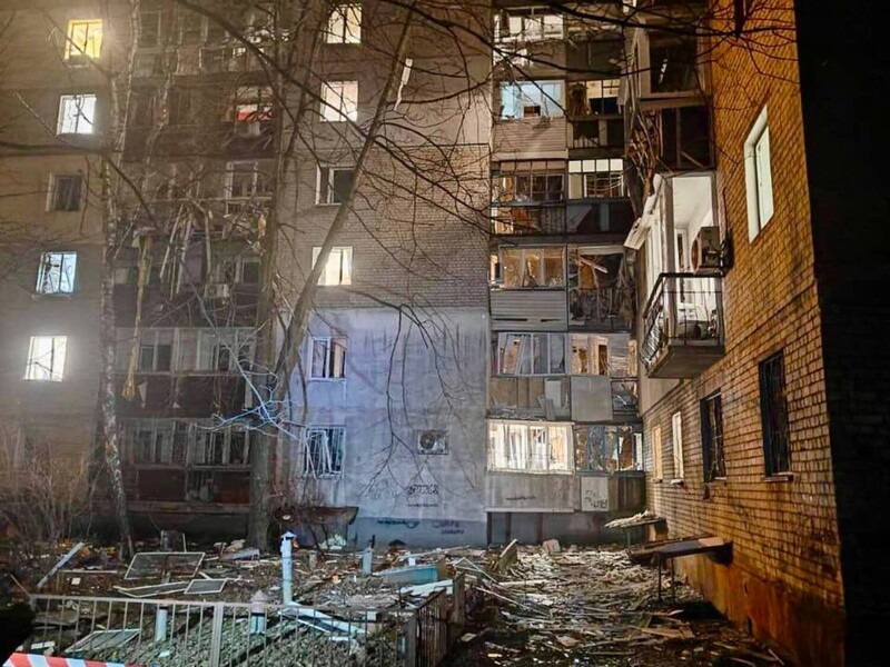 Окупанти атакували Дніпро. Пошкоджено вісім багатоповерхівок, є постраждалі