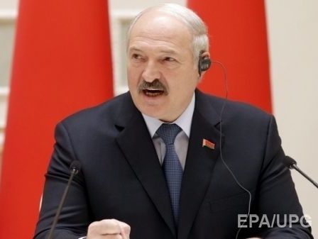 Якщо хтось із розумників там думає, що нас можна постійно нахиляти та ставити на коліна, цього не буде – Лукашенко