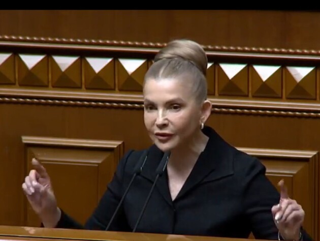 Нардеп-стронгмен второй день не сводит глаз с Юлии Тимошенко в Раде. Какой комплимент он ей сделал