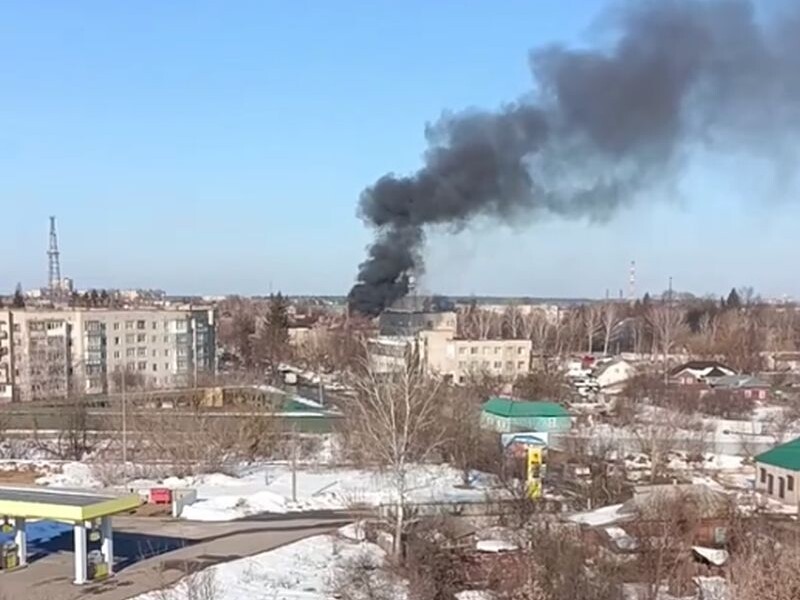 Ворожий дрон знищив будівлю райуправління поліції в Шостці, 22 людини поранені – Клименко