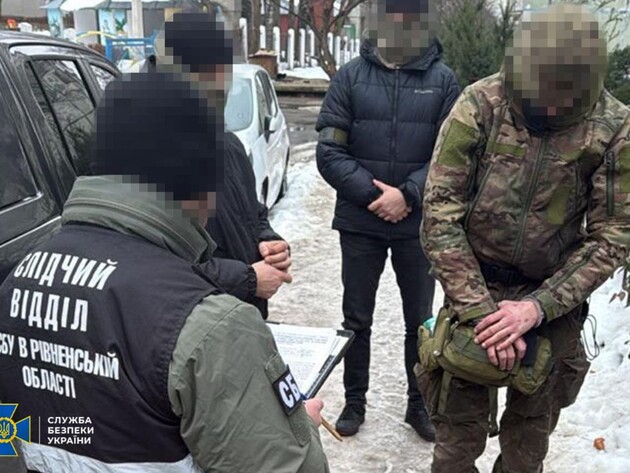 В Ровно мужчина в военной форме пытался совершить теракт в центре города – СБУ