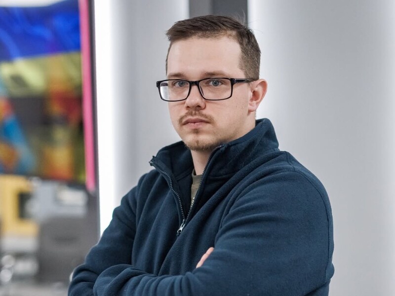 Не по-детски наваливает скорбящим россиянам. Самые яркие реакции сммщика Минобороны Украины в сети