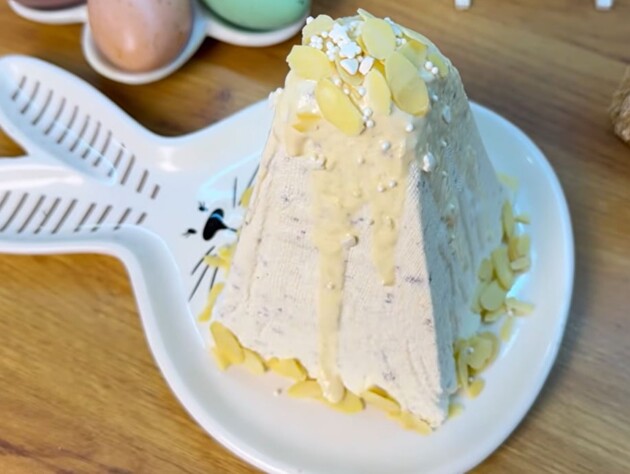 Забудьте о духовке на Пасху. Рецепт нежнейшего десерта без выпечки за считанные минуты