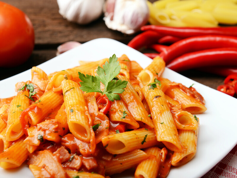 Макароны так не варят. Клопотенко назвал две ошибки, которые испортят вкус блюда безвозвратно