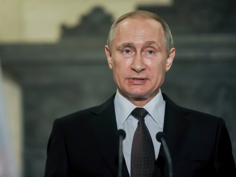 Как в конце 1990-х выглядела любовница Путина, которая годится ему в дочери. Редкое фото