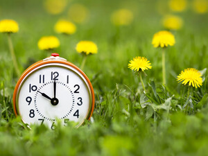 В марте украинцы переведут часы на час вперед. Что нужно сделать уже сейчас