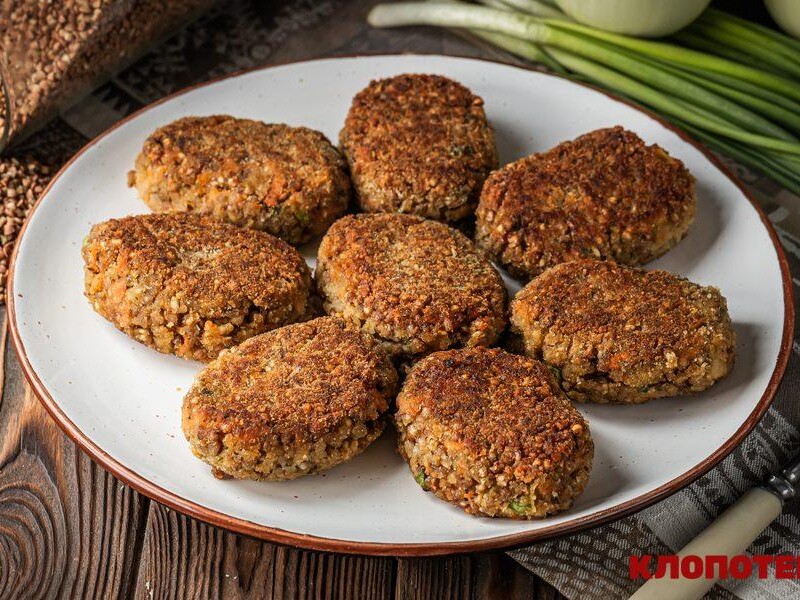 Учорашня гречка перетвориться на смачну страву. Рецепт котлет без м'яса