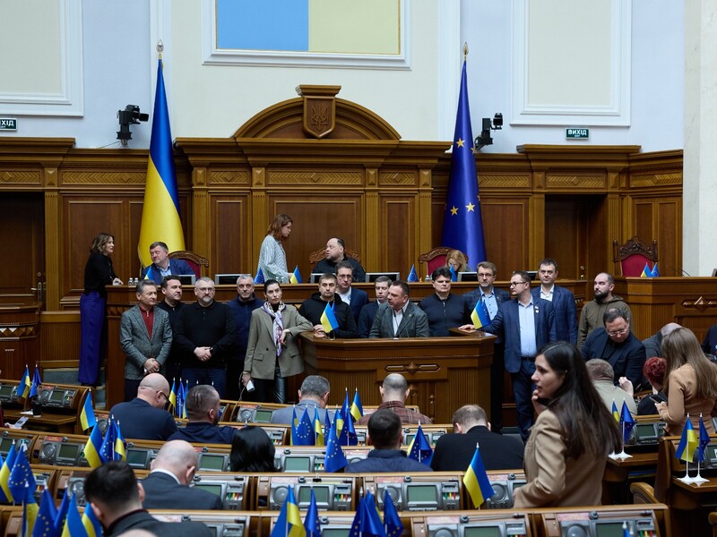 "Рада развалилась". Почему и когда нардепы почувствовали себя "лохами"? Главное