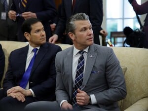 Над базой с Рубио и Хегсетом заметили дроны – WP