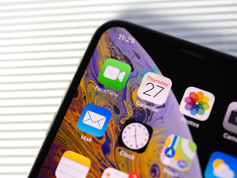 Російські хакери зламували iPhone українців. Що відомо