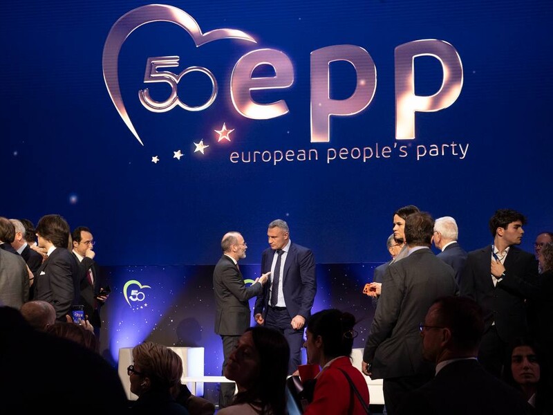 Зброя для України й санкції проти Росії. Кличко у Брюсселі на саміті ЄНП говорив із європейськими політиками про підтримку ЗСУ