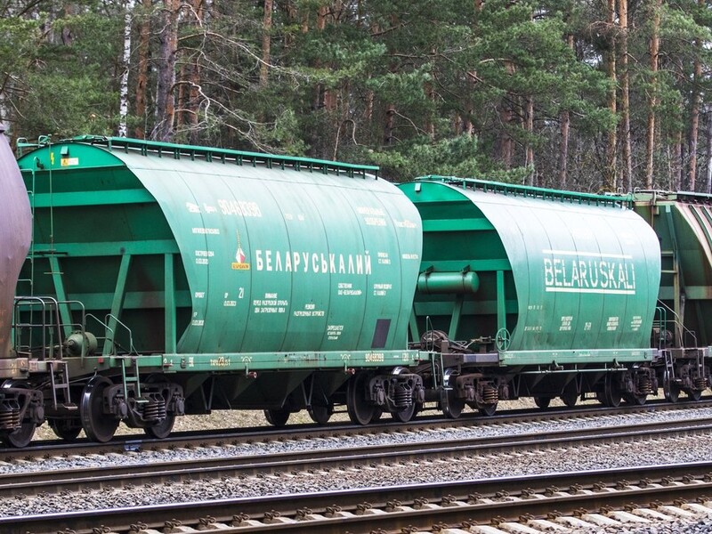 Беларусь заявила о снятии американских санкций с минфина и крупнейшего производителя удобрений