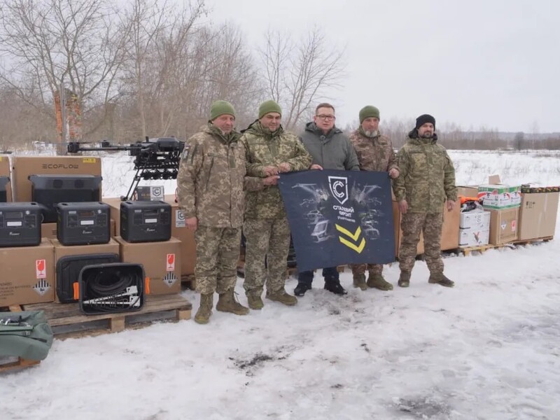 "Сталевий фронт" Ріната Ахметова передав 157-й бригаді великі дрони й системи протидії Shahed