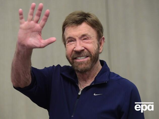 Умер звезда боевиков – легендарный актер Чак Норрис