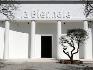 Скандал на Венецианской биеннале. Организаторы проигнорировали все протесты и пустили россиян