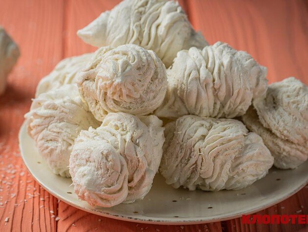 Додайте до яблучного пюре це й замісіть. Рецепт пружного й ніжного зефіру без цукру