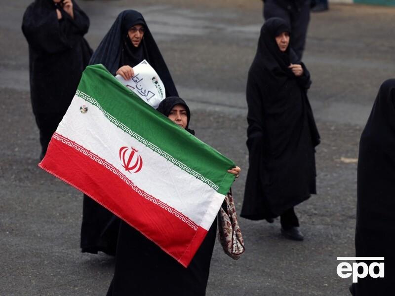 В Ірані випустили купюру найбільшого номіналу в історії країни. Навколо "готівки" піднявся ажіотаж