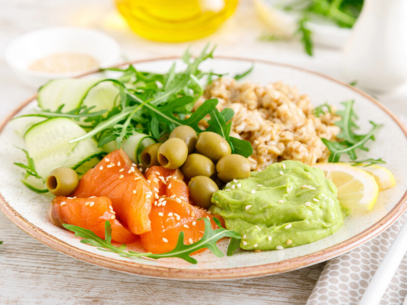 Только поели и снова хочется есть? Названо идеальное сочетание продуктов для долгой сытости