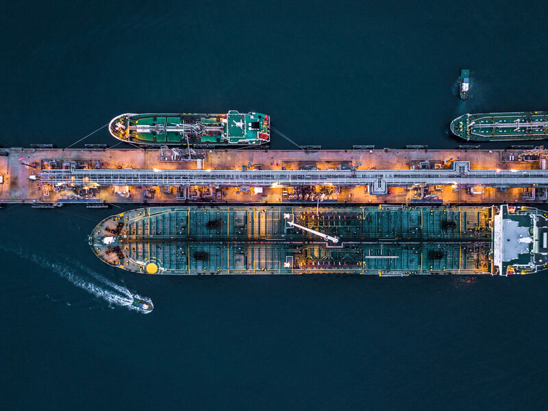 Мінфін США видав дозвіл на продаж нафти з Ірану, що застрягла в морі