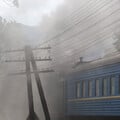 РФ атакувала рухомий склад УЗ. Під час евакуації зустрічний поїзд на смерть збив людину