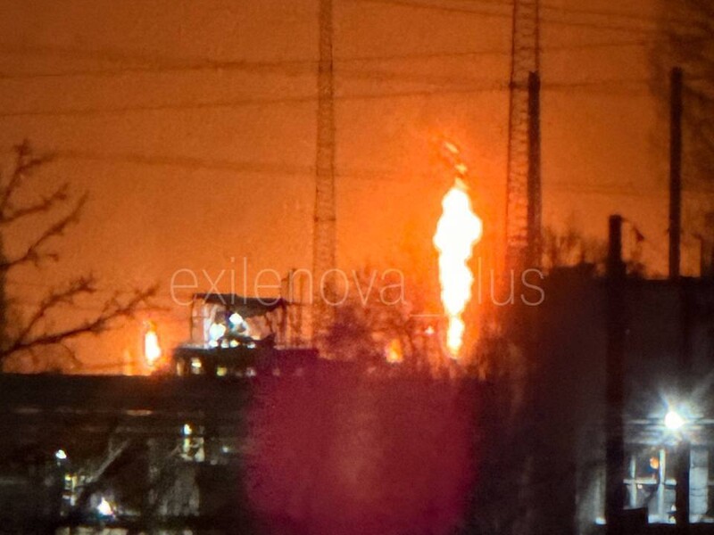 У РФ заявили про нічну атаку сотень БПЛА. Під ударом, імовірно, опинилися хімічні підприємства