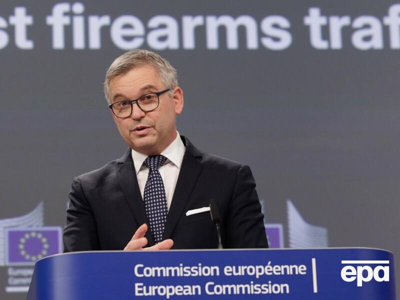 За кожною міграційною кризою в ЄС стоїть Путін – єврокомісар