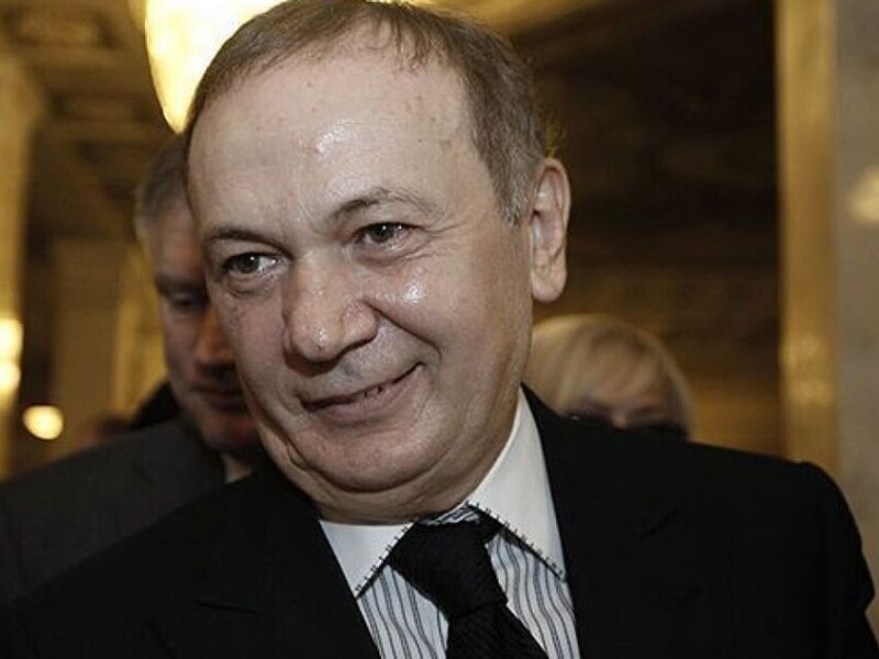 НАБУ просить Зеленського і СБУ ввести санкції проти екснардепа. Хто він