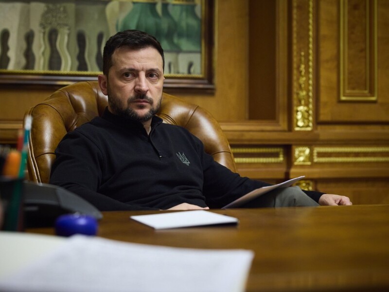 Зеленский предупредил, что оккупанты могут готовить массированный удар