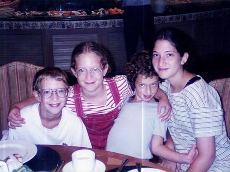 Цукерберг сообщил, что его жена ожидает еще одну дочь