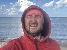 Москвичи могут опять, как при вкусном пломбире, ссать по подъездам