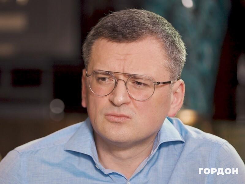 "Прямо рявкнув у трубку: "Ви Захарченка вбили!" Кулеба розповів про важку розмову Зеленського з Путіним