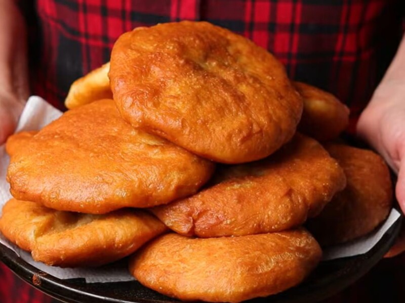 Приготовьте самые нежные беляши с секретным ингредиентом. Простой рецепт эластичного теста