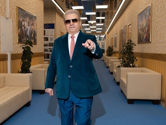 Продавав полякам кальсони, вигнав рідню з бізнесу і їсть бичачі яйця. Пікантні факти про Поплавського