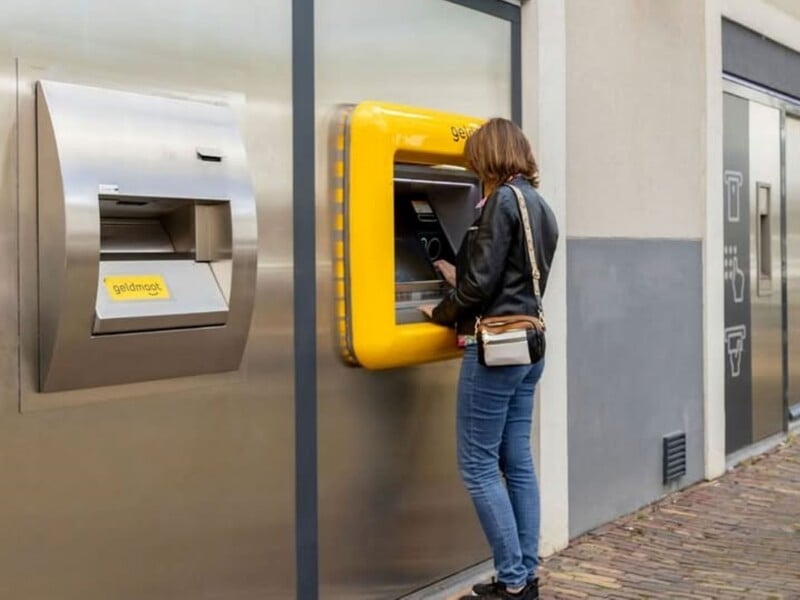 У Нідерландах – серія підривів банкоматів, є постраждала