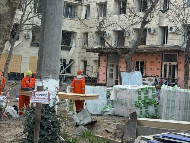 РФ обстреляла роддом в Одессе. Фото