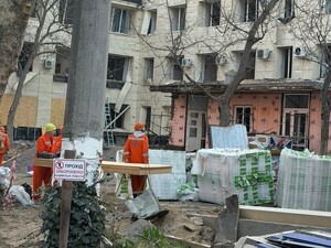 РФ обстріляла пологовий будинок в Одесі. Фото