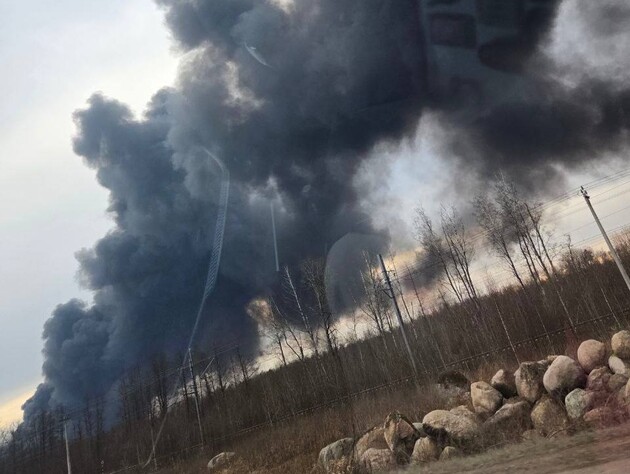 З'явилися супутникові знімки наслідків атаки на російський порт Усть-Луга