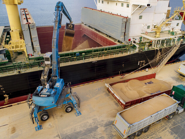 РФ ударила по порту у Великій Одесі, пошкоджено зернову інфраструктуру