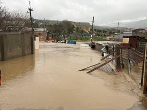 У Дагестані – сильні підтоплення і зсуви, знеструмлено понад 100 тис. людей. Відео