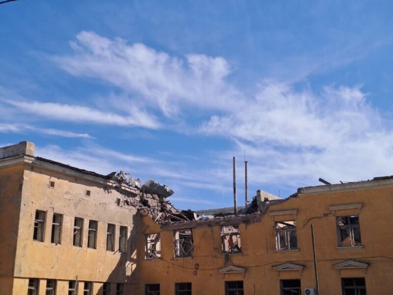 Росіяни скинули на Краматорськ авіабомбу, щонайменше троє людей загинули. Фото