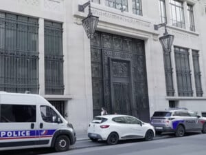 Попытка теракта в американском банке в Париже. Среди задержанных – подростки, завербованные в соцсетях