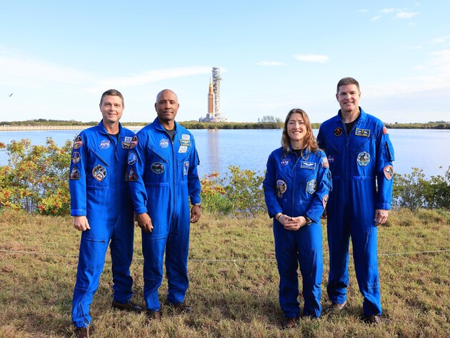 Людство знову летить до Місяця – вперше за пів століття. Усе, що треба знати про історичну місію