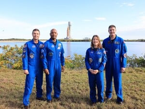 Человечество снова летит к Луне – впервые за полвека. Все, что нужно знать об исторической миссии