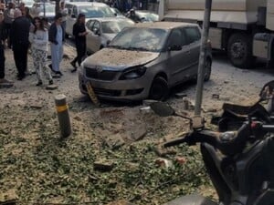 Обломки ракеты Ирана упали возле посольства Украины в Израиле – Сибига