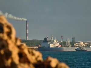 Россия потеряла более $1 млрд доходов за неделю из-за ударов дронов по балтийским портам – Bloomberg