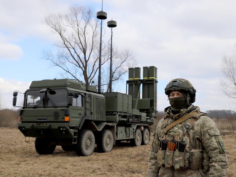 В марте украинская ПВО обезвредила 89,9% российских дронов и ракет