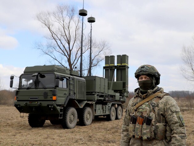 У березні українська ППО знешкодила 89,9% російських дронів і ракет