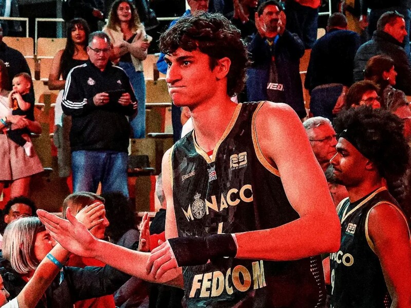 Как сейчас выглядит и чем занимается 20-летний сын мэра Киева. Свежие фото Максима Кличко